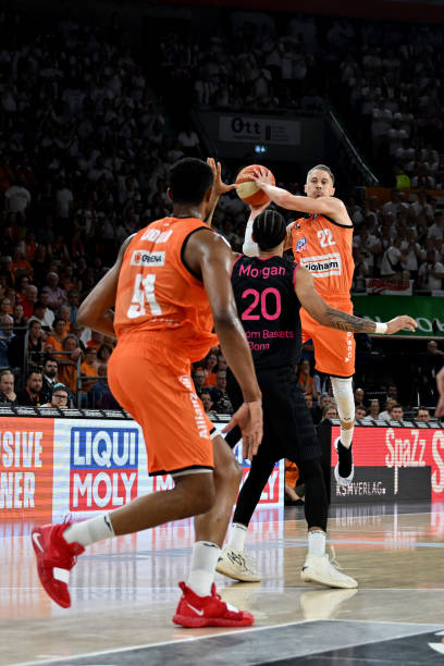 的基础上 的基础上